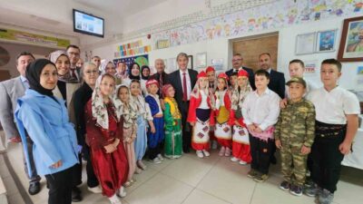 Kütahya İl Milli Eğitim Müdürü Mustafa Yılmaz, Hisarcık ilçesi Atatürk