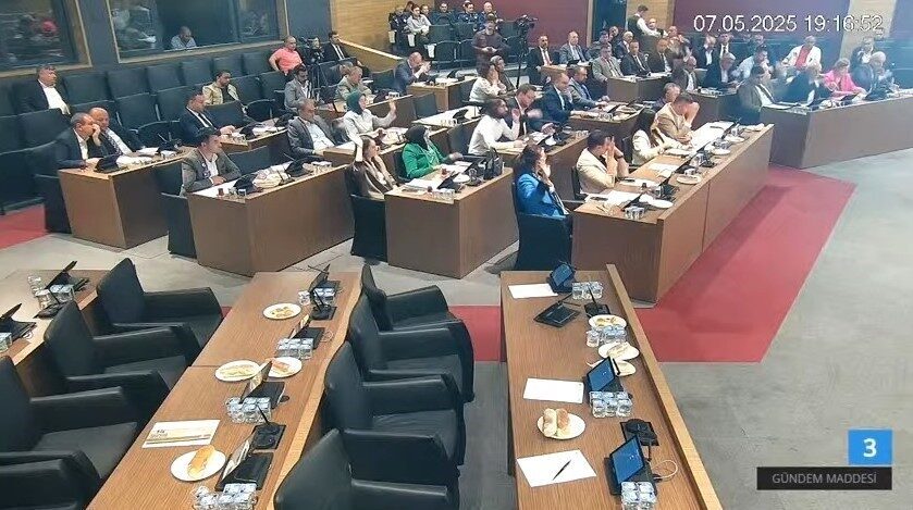 Kütahya Belediyesi Mayıs ayı meclis toplantısı, 34 belediye işçisinin işten