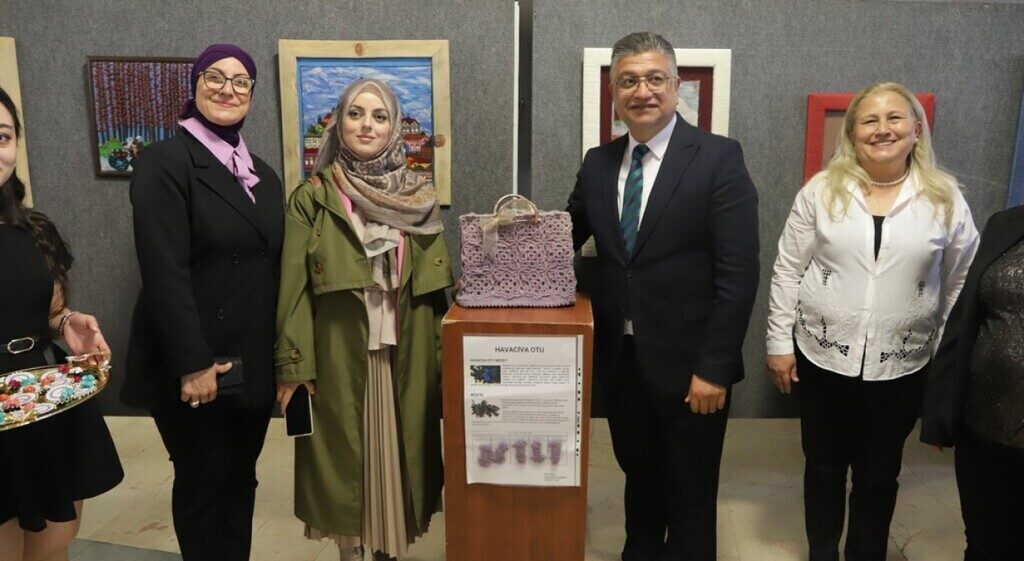 Kütahya Dumlupınar Üniversitesi Kütahya Güzel Sanatlar Meslek Yüksekokulu’nda, Öğretim Görevlisi