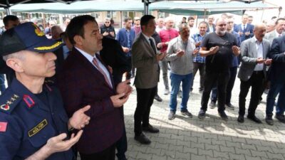 Kütahya Belediyesi’ne ait Parmakören Mahallesi Tavşanlı Yolu’nda Kurban Pazarı, düzenlenen