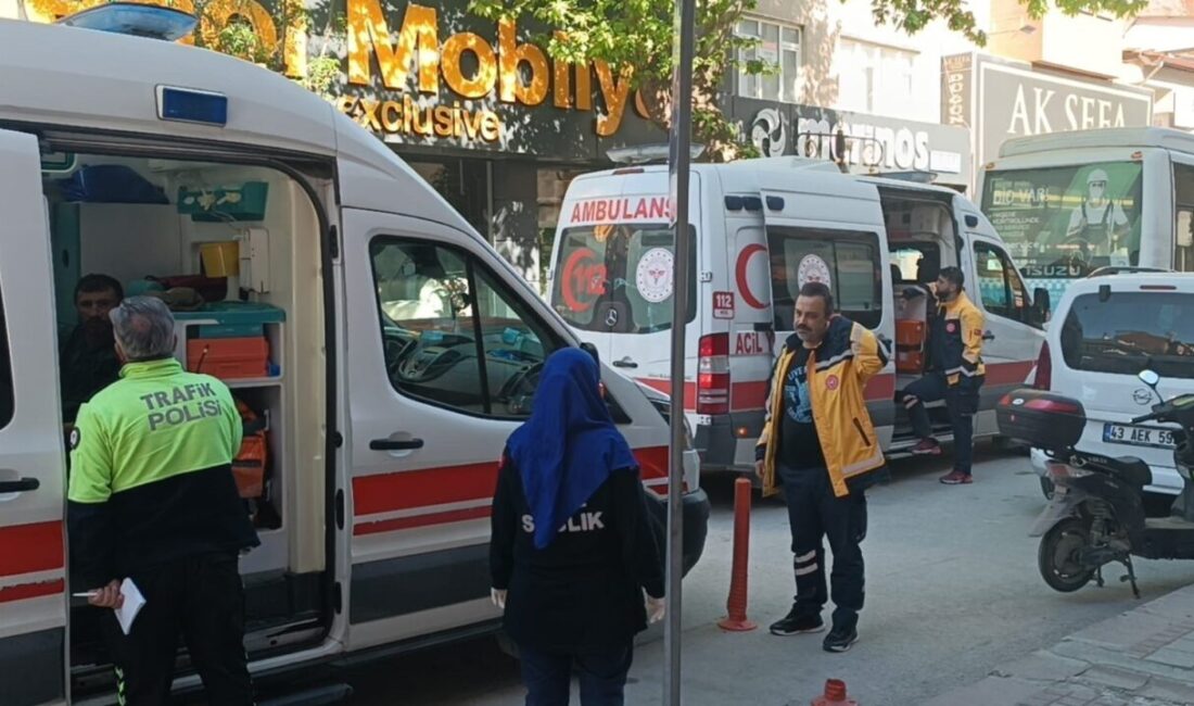 Kütahya’da özel halk otobüsü ile elektrikli bisikletin çarpışması sonucu meydana