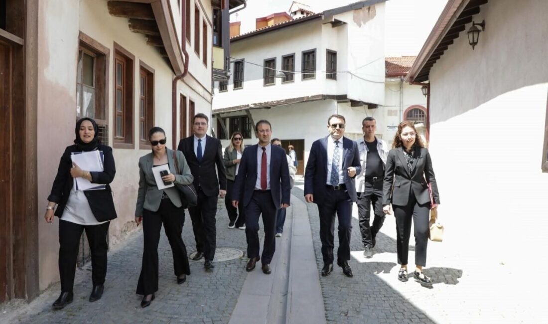 Kütahya’nın tarihi ve kültürel dokusunu koruma çalışmaları kapsamında yürütülen Pekmez