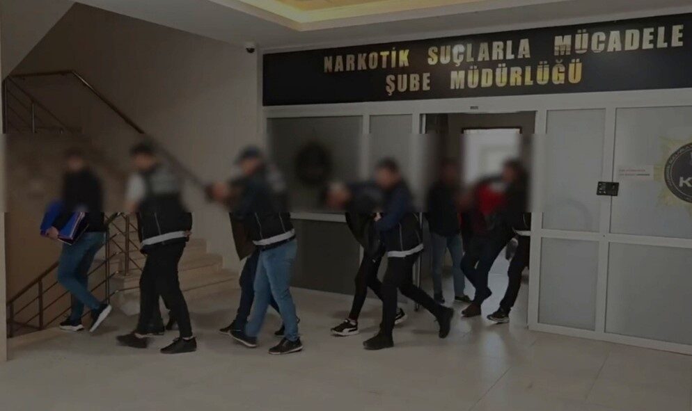 Kütahya’da Narkotik Suçlarla Mücadele Şube Müdürlüğü ekiplerince düzenlenen iki ayrı