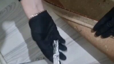 Kütahya İl Emniyet Müdürlüğü Narkotim ekiplerince yapılan operasyonda yakalanan şüpheli,