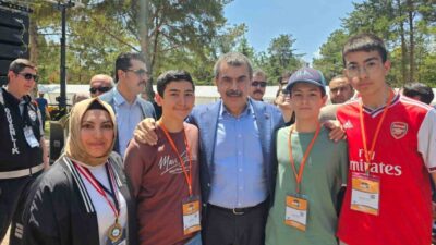 Nafi Güral Fen Lisesi öğrencisi Doruk Cengiz, Kayseri’de düzenlenen 17.