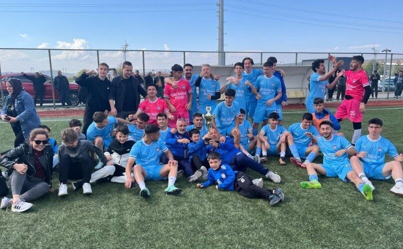 Kütahya’nın Tavşanlı ilçesinde Erdemspor Futbol Takımı, 2. Amatör Küme’deki mütevazı