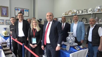 Kütahya’nın Tavşanlı ilçesinde Halk Eğitim Merkezi’nin yıl sonu sergisi büyük