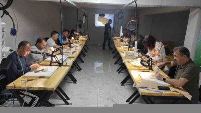 Kütahya’nın Tavşanlı ilçesinde Öğretmen Akademileri kapsamında deri işleme atölyesi açıldı