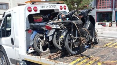 Kütahya’nın Tavşanlı ilçesinde, İlçe Emniyet Müdürlüğü ekipleri tarafından plakasız motosikletlere