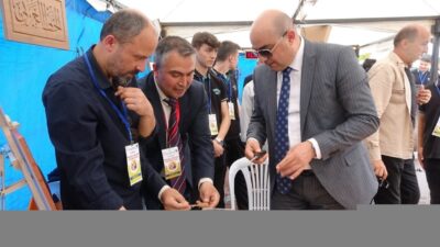 Kütahya’nın Tavşanlı İlçe Milli Eğitim Müdürlüğü’nün organizasyonuyla Cumhuriyet Meydanı’nda “Meslek