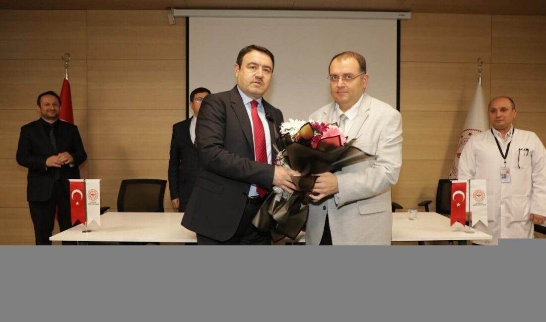 Kütahya Valisi Musa Işın, Kütahya Şehir Hastanesi’ni ziyaret ederek, dünya