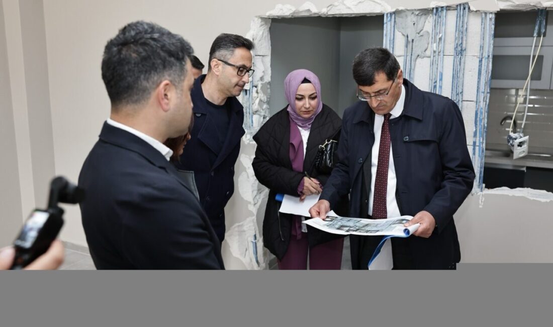 Kütahya Belediye Başkanı Eyüp Kahveci, Hilal Kent Mahallesi’nde yer alan