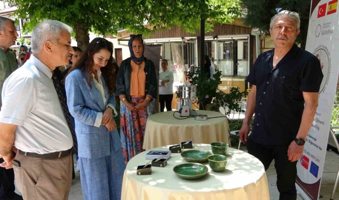 Kütahya Olgunlaşma Enstitüsü’nde atık çiniler ve cam şişeler sanatsal ürünlere