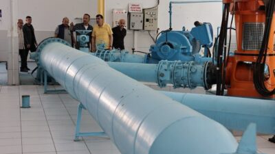 Kütahya Belediye Başkanı Eyüp Kahveci, Porsuk Çayı üzerinde bulunan içme