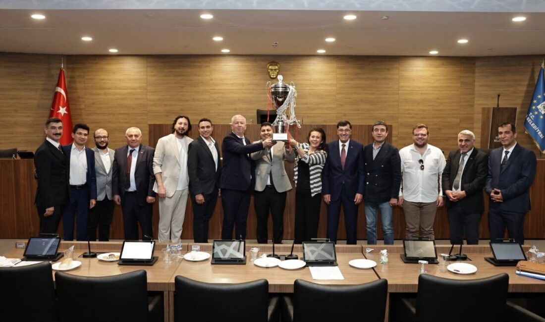 Kütahya Belediye Meclisi’nin 2. Dönem 6. Olağan Toplantısı, Belediye Başkanı