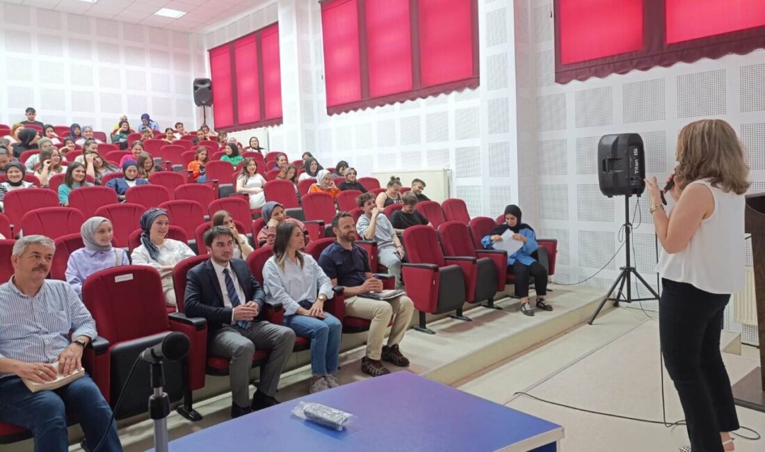 Kütahya Dumlupınar Üniversitesine bağlı Emet Meslek Yüksekokulunda “Madde Bağımlılığı” konulu