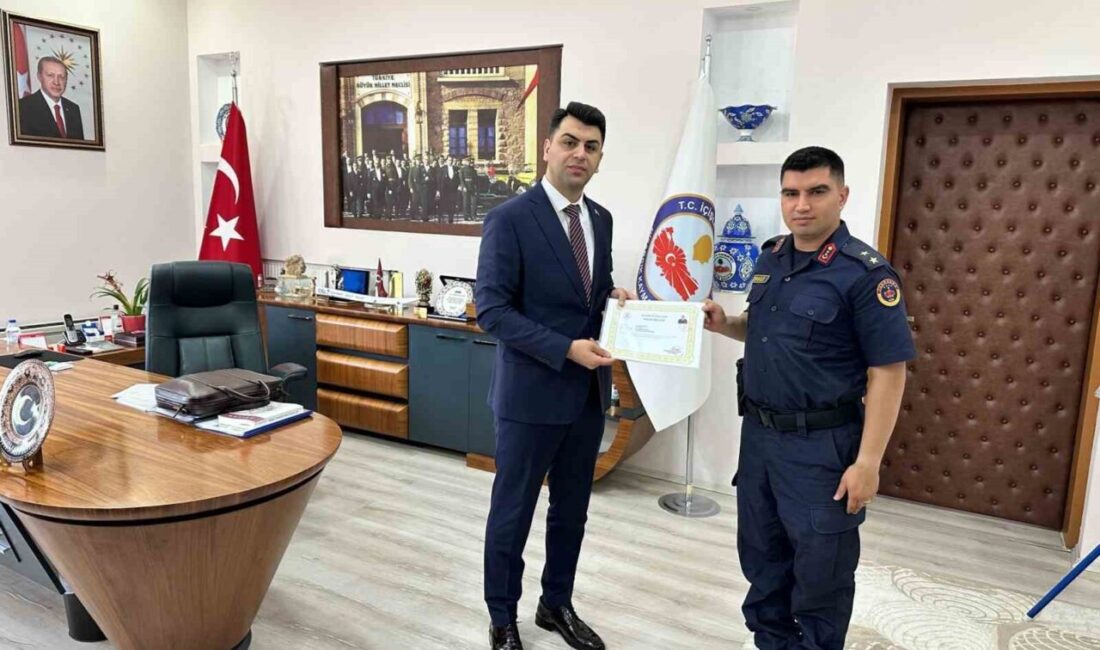 Hisarcık Kaymakamı Muhammed Samet Bahar, İlçe Jandarma Komutanı Üsteğmen Alperen