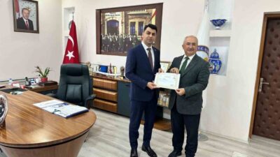 Hisarcık Kaymakamı Muhammed Samet Bahar, milli eğitimde başarılı olan yönetici