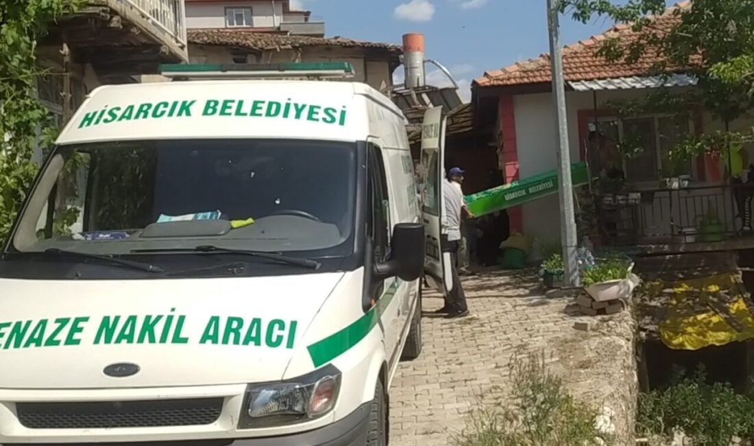 Kütahya’nın Hisarcık ilçesinde yalnız yaşayan yaşlı kadın evinde ölü bulundu.