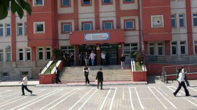 Kütahya’da Liselere Geçiş Sistemi (LGS) kapsamında düzenlenen merkezi sınavda 31