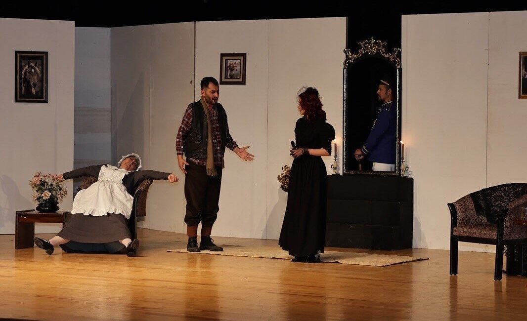 Kütahya Belediyesi Kültür Sanat Akademisi Tiyatro Topluluğu tarafından düzenlenen “Anton