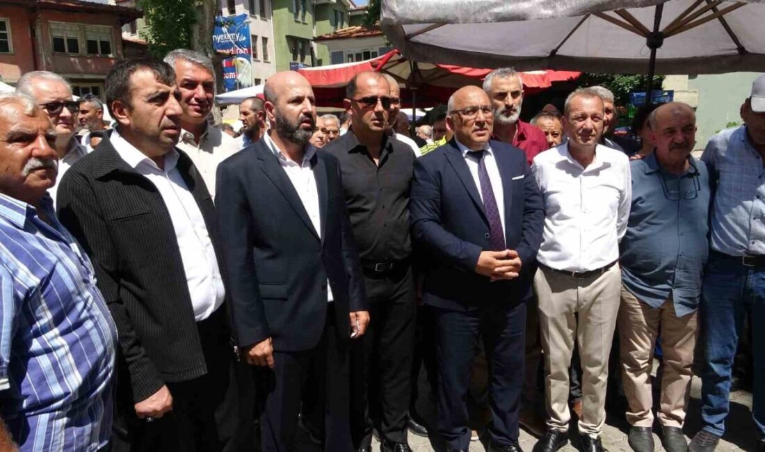 Kütahya’da Yeşil Camii çevresinde uzun yıllardır kurulan ve şehrin en