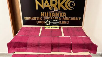 Kütahya’da uyuşturucu ticareti yaptıkları iddiasıyla gözaltına alınan 3 zanlıdan 2’si