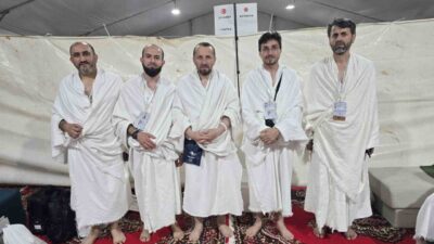 Kütahya’dan kutsal topraklara giden hac kafilesi, Arafat vakfesi ibadetini gerçekleştirdi.