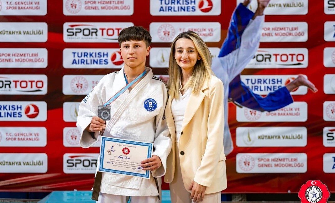 Kütahya’da düzenlenen Yıldızlar Türkiye Judo Şampiyonası’nda, Kütahya Belediyespor’un yetenekli judocusu