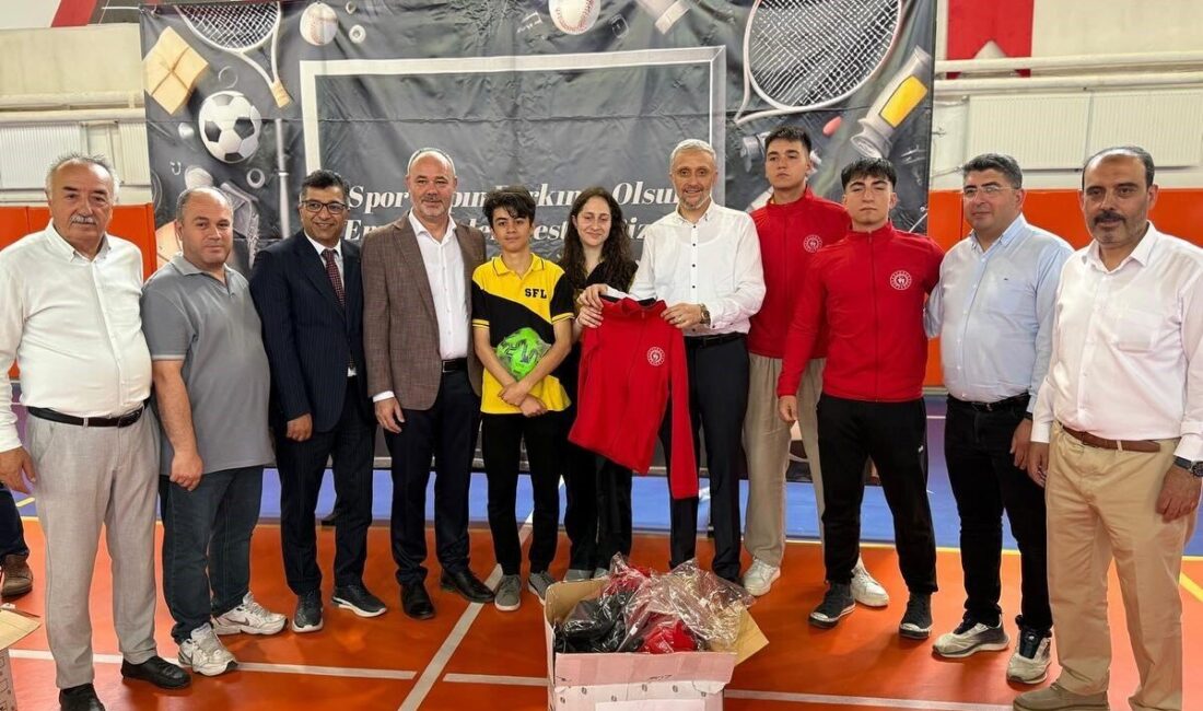 Kütahya’nın Simav, Gediz, Pazarlar ve Şaphane ilçelerinden okul spor faaliyetlerine