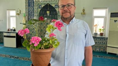 Kütahya’nın Tavşanlı ilçesinde bulunan Orman Camii, müezzini Mehmet Sakin’in öncülüğünde