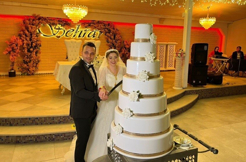 Kütahya’nın Tavşanlı ilçesi Şehrar Düğün salonu’nda Kader ve Abdullah dünya