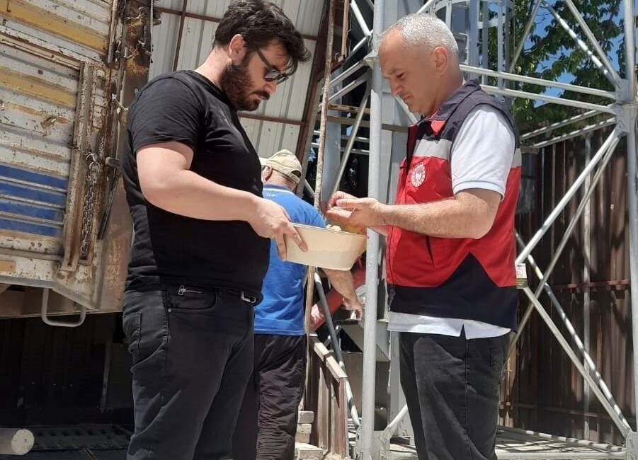 Kütahya’nın Altıntaş ilçesindeki un fabrikasında İlçe Tarım ve Orman Müdürlüğünce