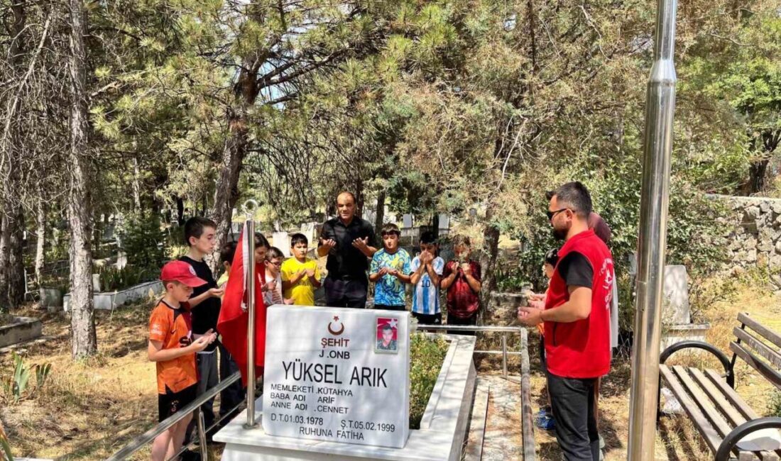 Hisarcık Eti Maden Gençlik Merkezi öğrencileri 15 Temmuz Demokrasi ve