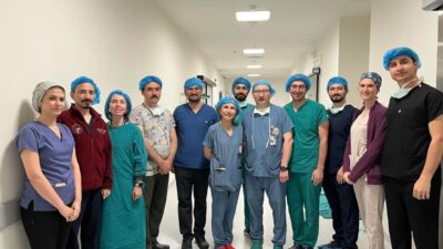 Kütahya Şehir Hastanesi’nde, halk arasında “biyonik kulak” olarak bilinen Koklear