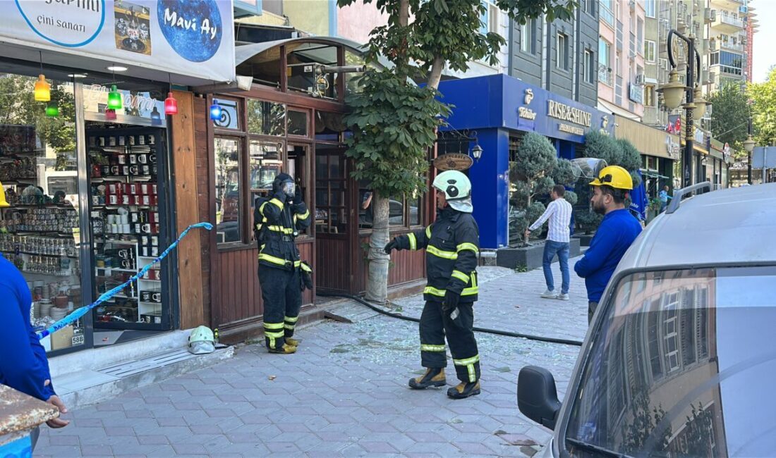 Oğuzhan KILIÇ/KÜTAHYA, – KÜTAHYA’da bir kafenin mutfağında gaz kaçağı nedeniyle