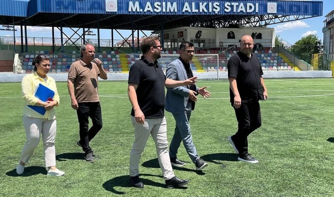 Gençlik ve Spor Bakanlığı Yatırım İşlerinden Sorumlu Bakan Müşaviri Bora