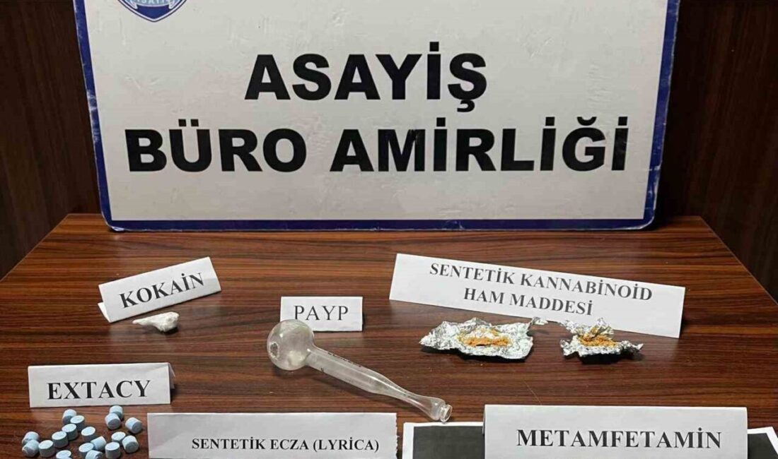 Kütahya’da uyuşturucu ticareti yaptığı tespit edilen 2 şüpheli tutuklandı. İl