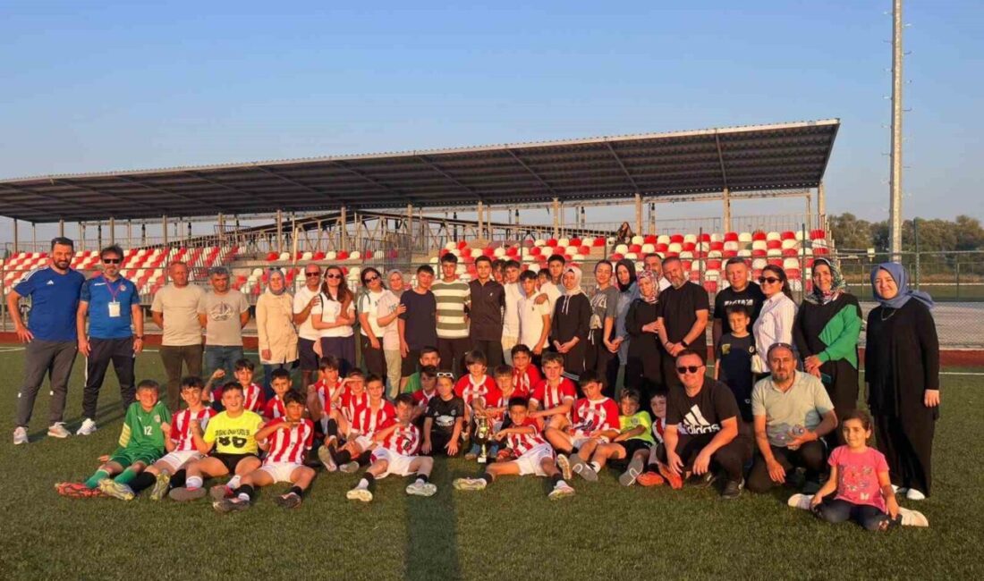 Kütahya’nın Tavşanlı ilçesinde Tavşanlı İdmanyurduspor gençlik futbolunda, bu sezon da