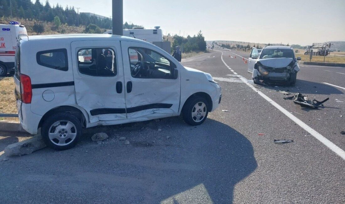 Kütahya’nın Tavşanlı ilçesinde meydana gelen trafik kazasında 4 kişi yaralandı.