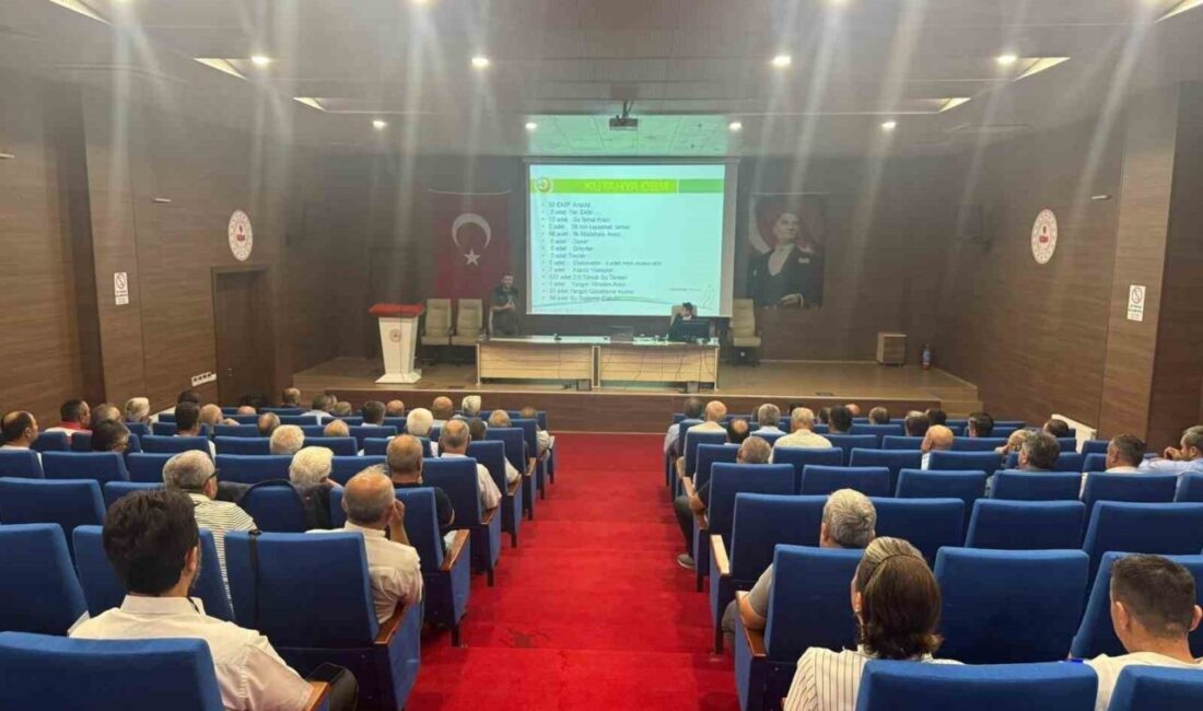 Kütahya Orman Bölge Müdürlüğünce Tavşanlı ilçesinde muhtarlara ve biçerdöver sahiplerine