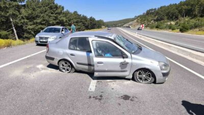 Kütahya’nın Tavşanlı ilçesinde otomobilin takla atması sonucu meydana gelen trafik
