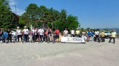 Kütahya’nın Tavşanlı ilçesinde, yazın gelişi coşkulu bir bisiklet turuyla kutlandı.