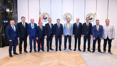 Kütahya Valisi Musa Işın başkanlığındaki bir heyet, Türkiye Odalar ve