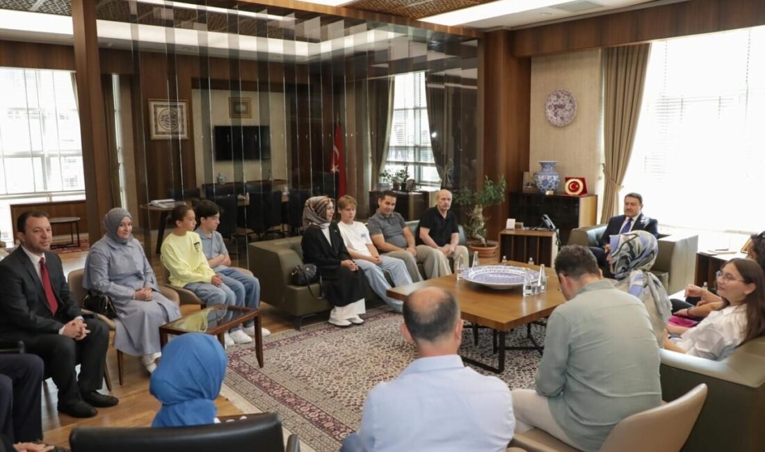 Liselere Geçiş Sistemi (LGS) 2025 sınavında Türkiye genelinde en yüksek