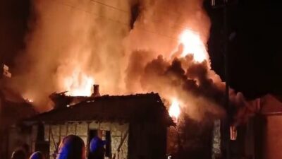 Tuna İŞLEYEN/TAVŞANLI (Kütahya), – KÜTAHYA’nın Tavşanlı ilçesinde 2 ev, 2