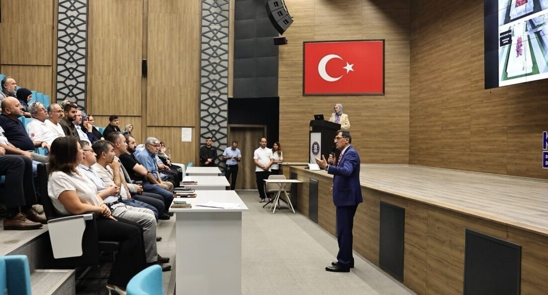 Kütahya Belediye Başkanı Eyüp Kahveci, şehirdeki şehitliklerin peyzaj, restorasyon, bakım