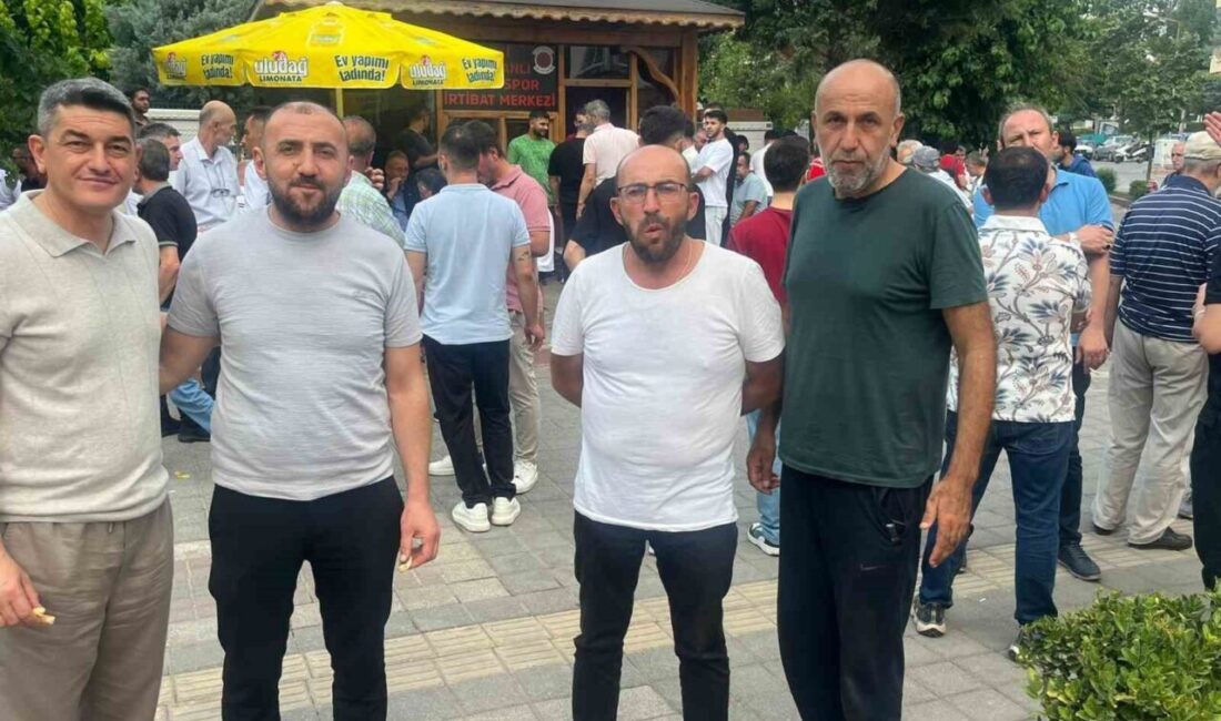 Kütahya’nın Tavşanlı ilçesinde, TKİ Tavşanlı Linyitspor’un store mağazası ve irtibat