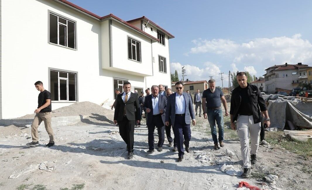 Kütahya Valisi Musa Işın, Emet ilçesine bağlı Gürpınar Köyü’nde yapımı