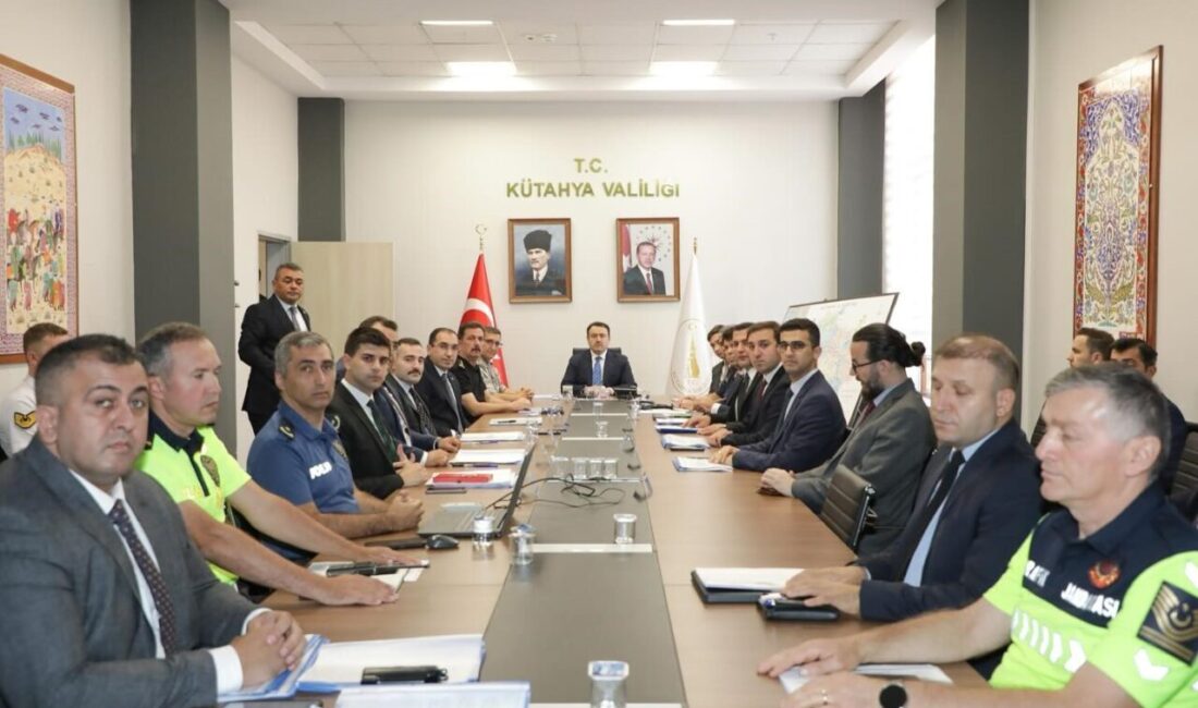 Kütahya’da İl Güvenlik ve Asayiş Toplantısı, Vali Musa Işın başkanlığında